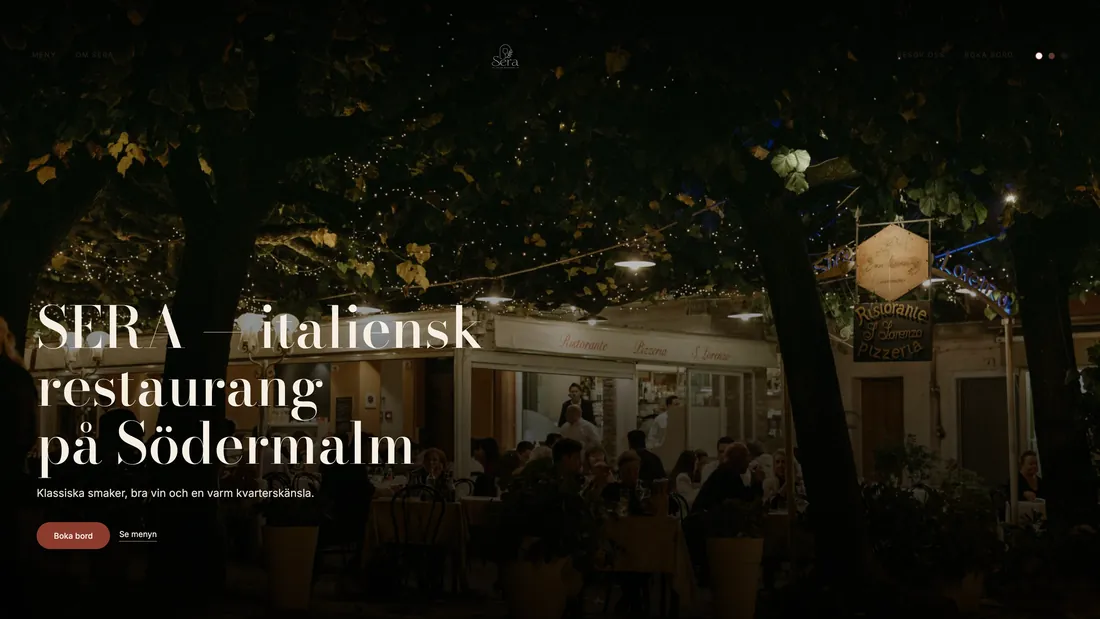 SERA:s startsida: kvällsbild av en italiensk restaurang med rubriken ”SERA — italiensk restaurang på Södermalm”.